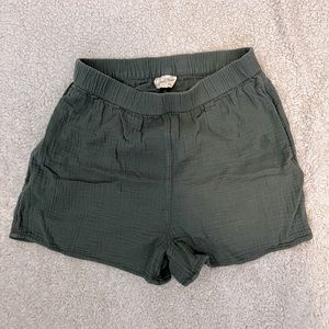 Universal Thread | 100% Cotton | Women’s Shorts | Small | Green